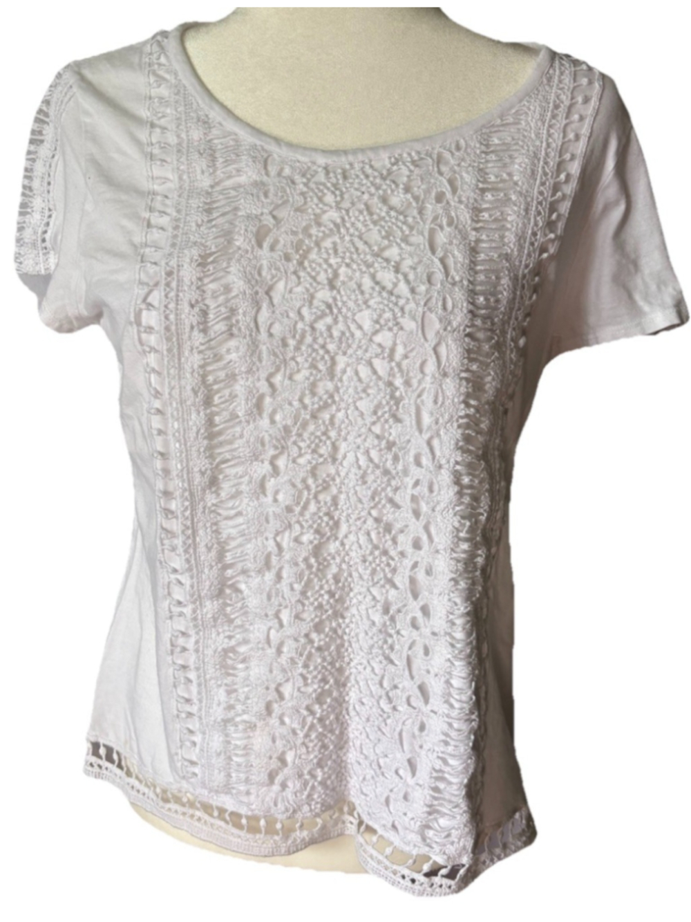 Chico’s White Lace Crochet Front T-Shirt Size 1 Medium Cotton Modal Short Sleeve